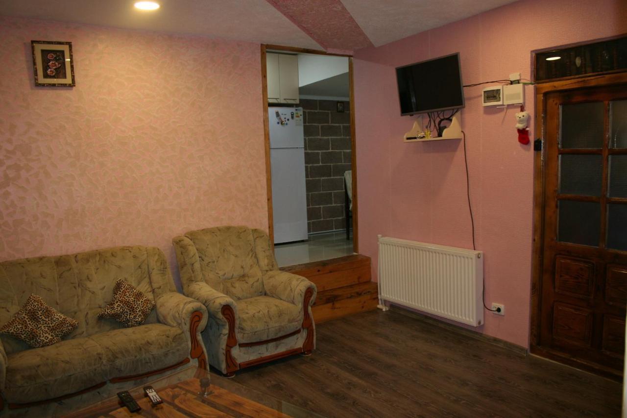 Guest House Nima Bordžomi Exteriér fotografie