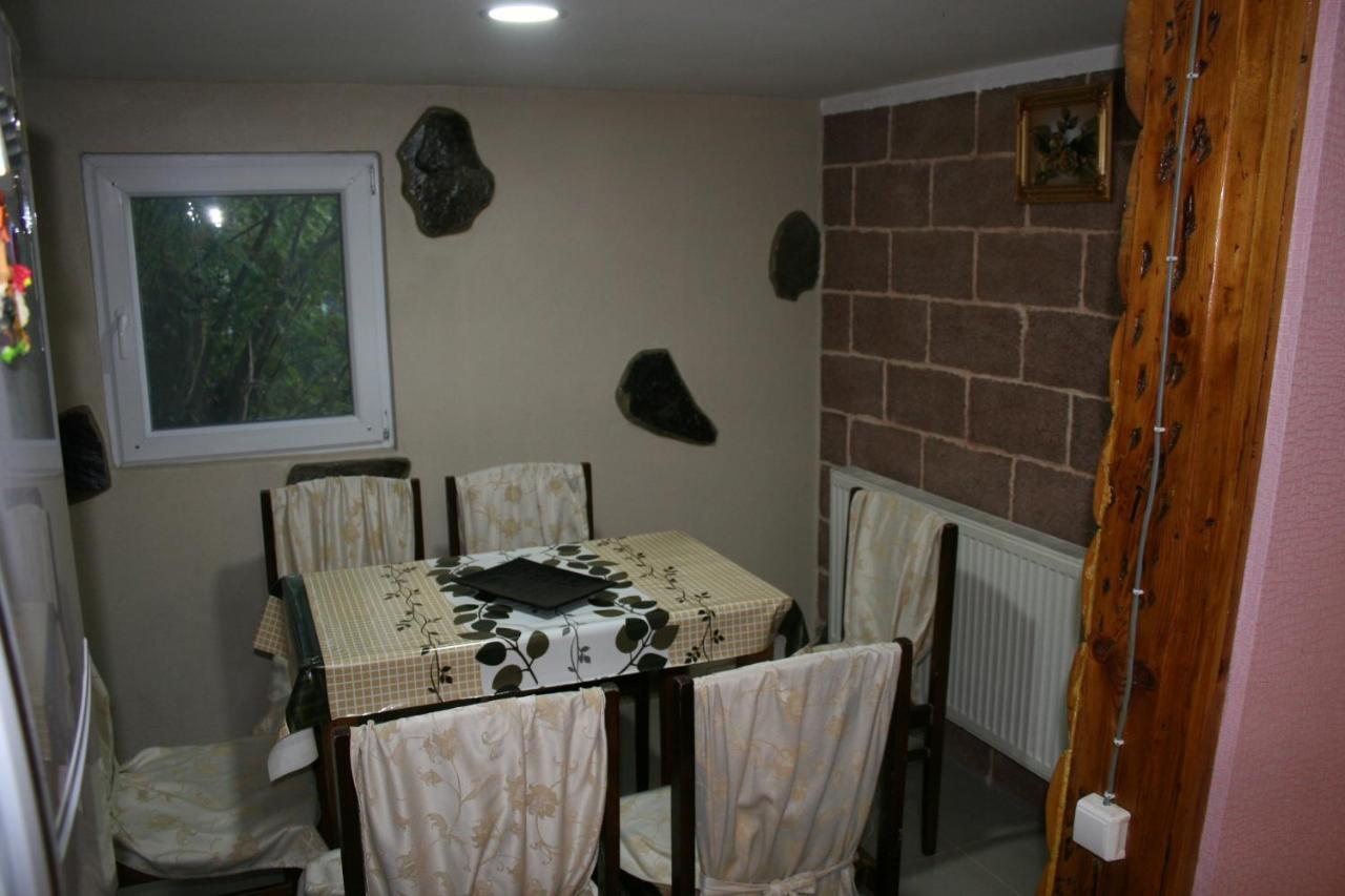 Guest House Nima Bordžomi Exteriér fotografie