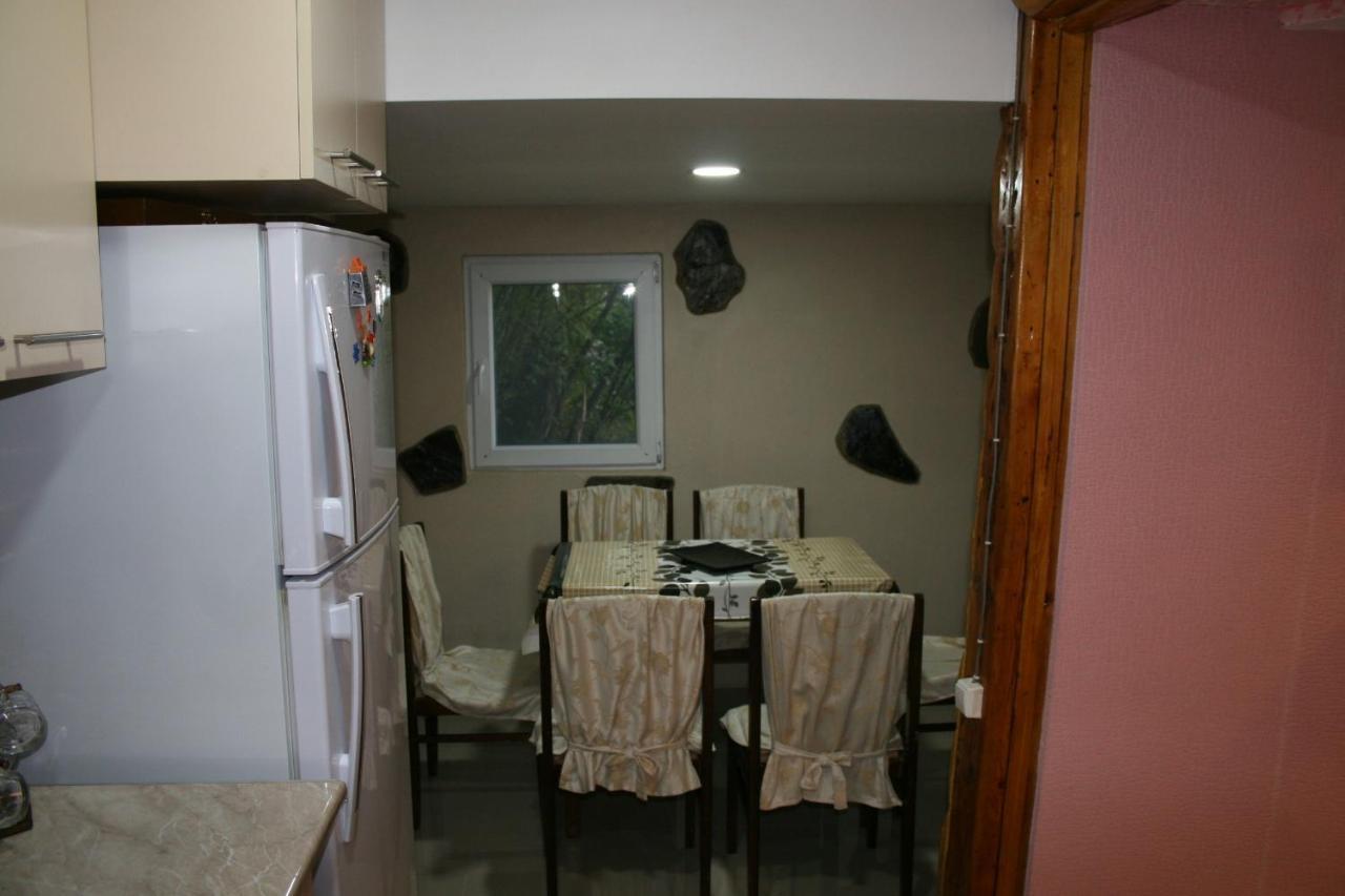 Guest House Nima Bordžomi Exteriér fotografie